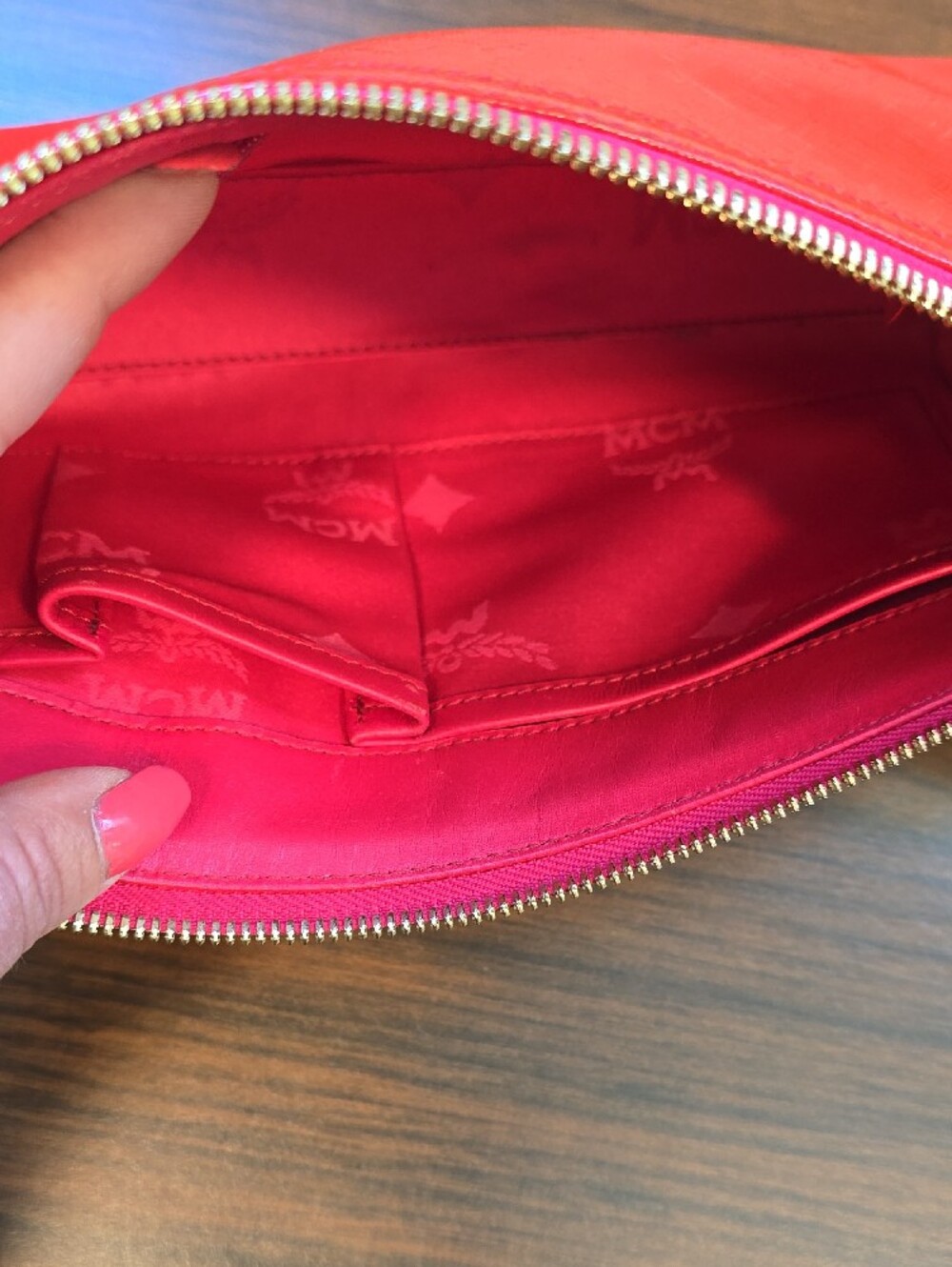 MCM Coral-Red Leather Shoulder Bag with Gold Chain - Picture 4 of 9